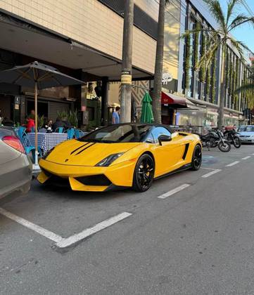 LAMBORGHINI GALLARDO 5.2 V10 GASOLINA LP570-4 PERFORMANTE SPYDER E-GEAR LAMBORGHINI GALLARDO 5.2 V10 GASOLINA LP570-4 PERFORMANTE SPYDER E-GEAR